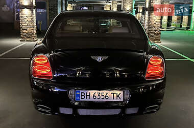 Седан Bentley Continental Flying Spur 2005 в 