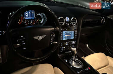 Седан Bentley Continental Flying Spur 2005 в 