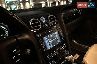 Седан Bentley Continental Flying Spur 2005 в 