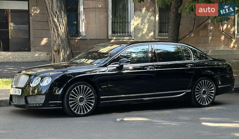 Седан Bentley Continental Flying Spur 2005 в 