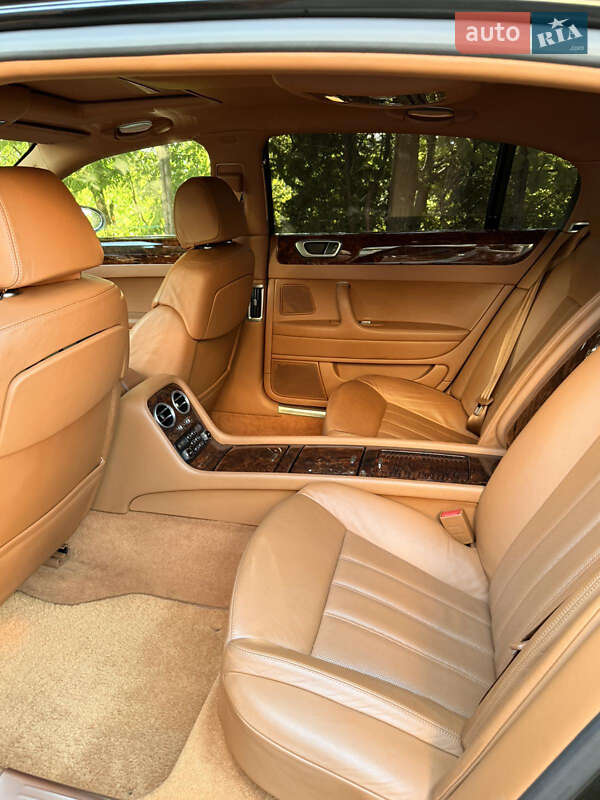 Седан Bentley Continental Flying Spur 2006 в Тернополе