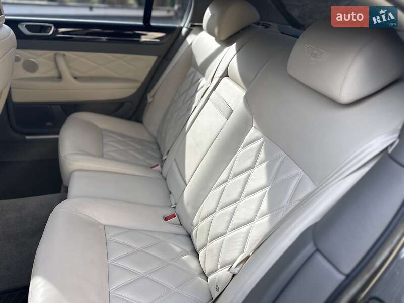 Седан Bentley Continental Flying Spur 2008 в Рівному