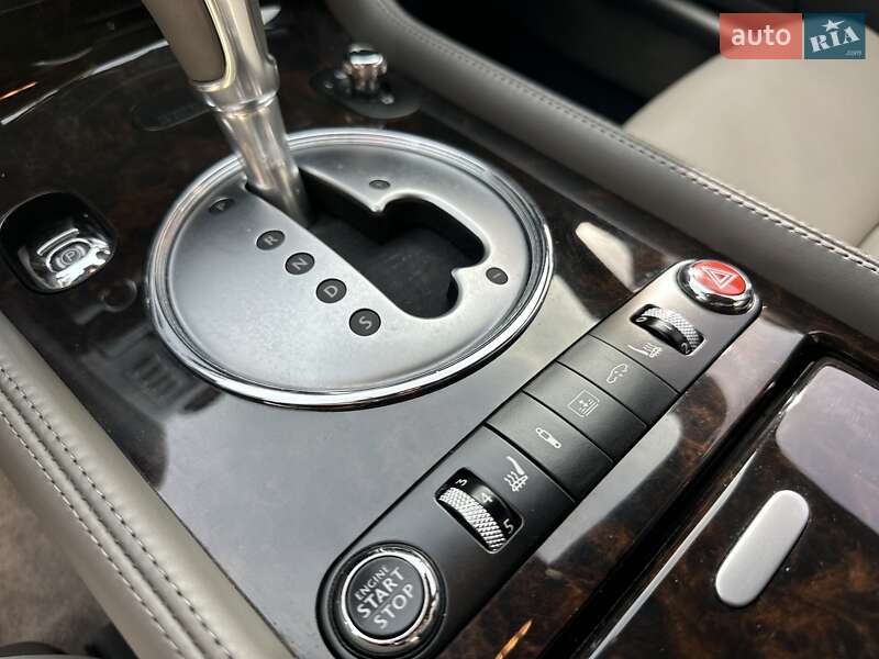 Седан Bentley Continental Flying Spur 2008 в Рівному