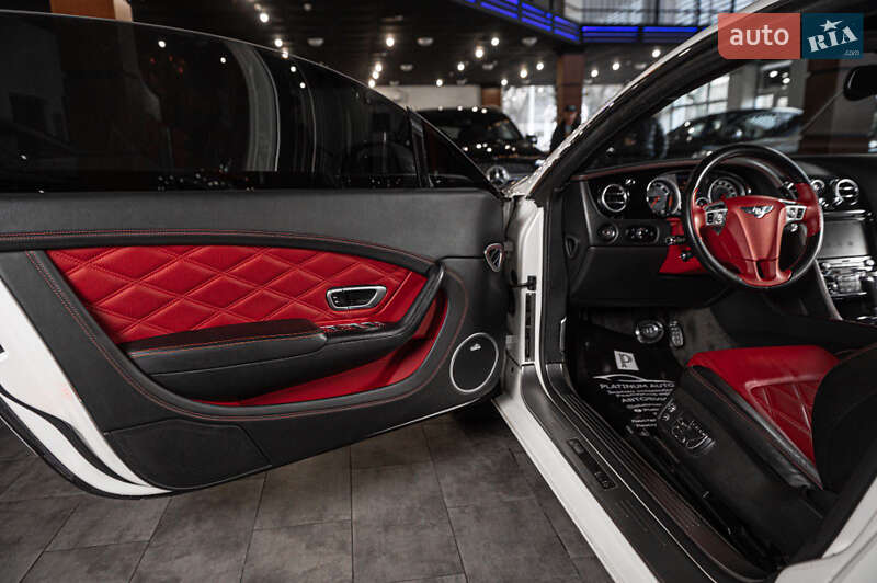 Купе Bentley Continental GT 2012 в Одесі