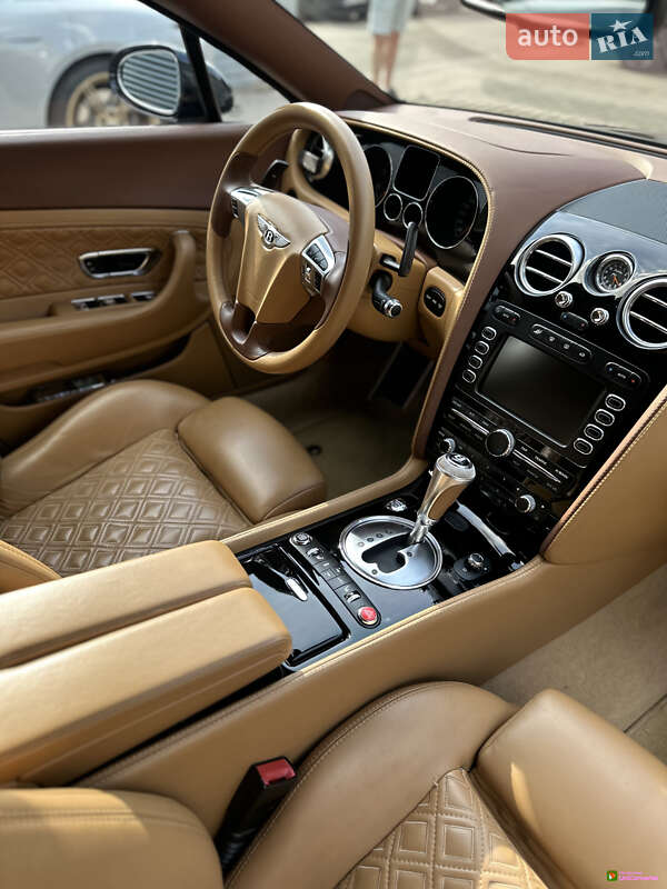 Седан Bentley Continental GT 2006 в Львове