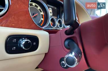 Купе Bentley Continental GT 2012 в 