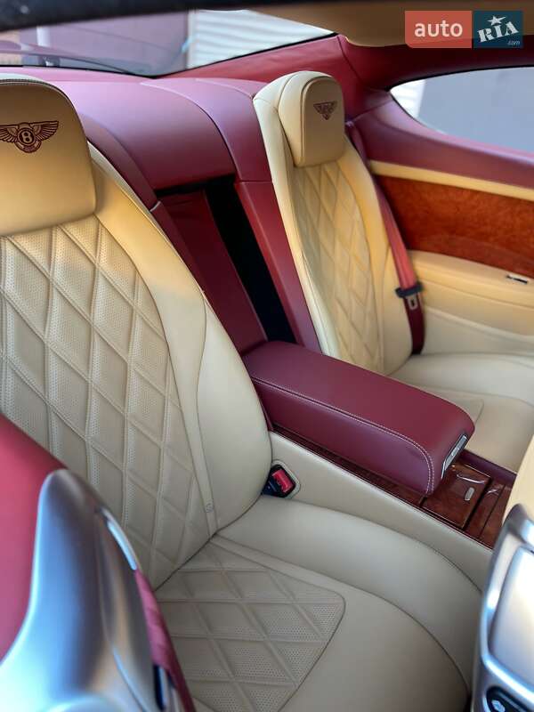 Купе Bentley Continental GT 2012 в Києві фото 73 Купе Bentley Continental GT 2012 в Києві