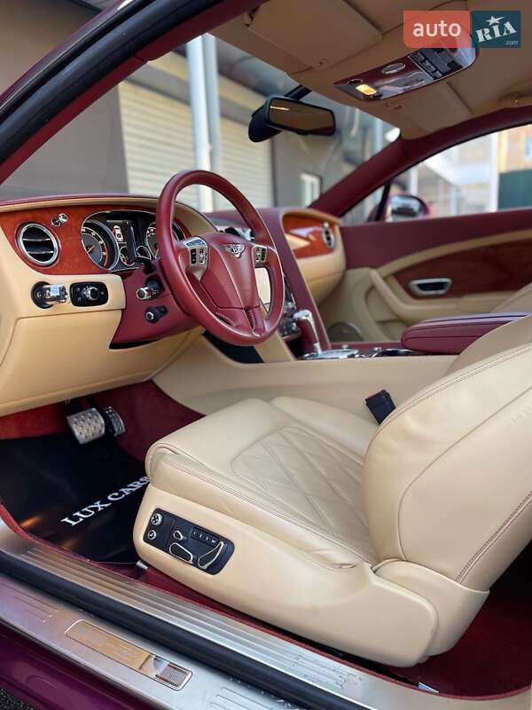 Купе Bentley Continental GT 2012 в Києві фото 37 Купе Bentley Continental GT 2012 в Києві