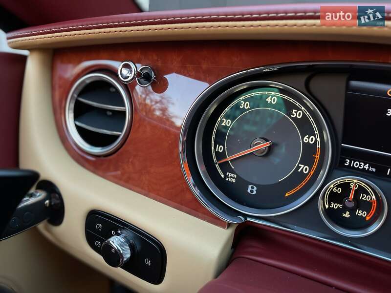 Купе Bentley Continental GT 2012 в Києві фото 46 Купе Bentley Continental GT 2012 в Києві