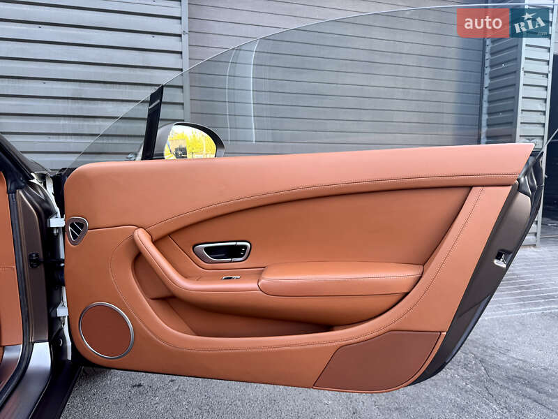 Купе Bentley Continental GT 2014 в Киеве