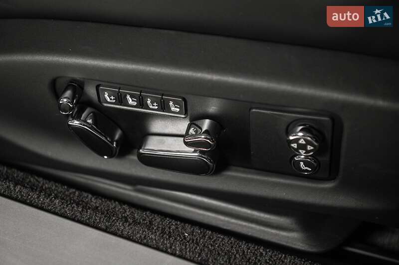 Кабриолет Bentley Continental GT 2022 в Одессе фото 63 Кабриолет Bentley Continental GT 2022 в Одессе