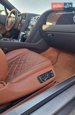 Купе Bentley Continental GT 2016 в 