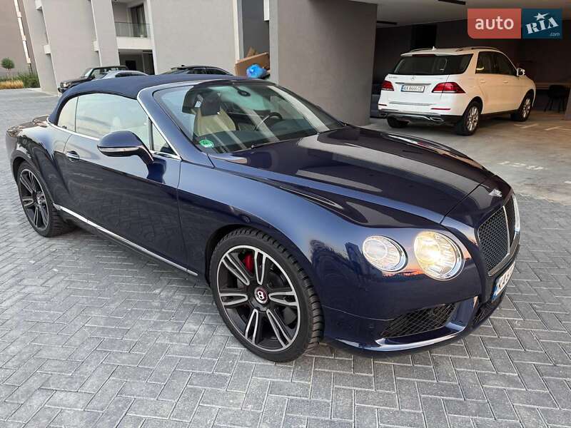 Купе Bentley Continental GT 2013 в Черновцах