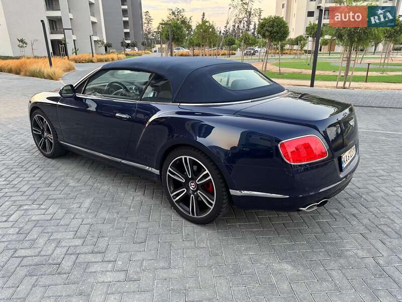 Купе Bentley Continental GT 2013 в Черновцах