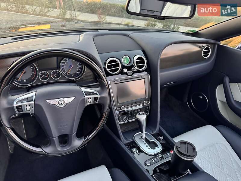 Купе Bentley Continental GT 2013 в Черновцах