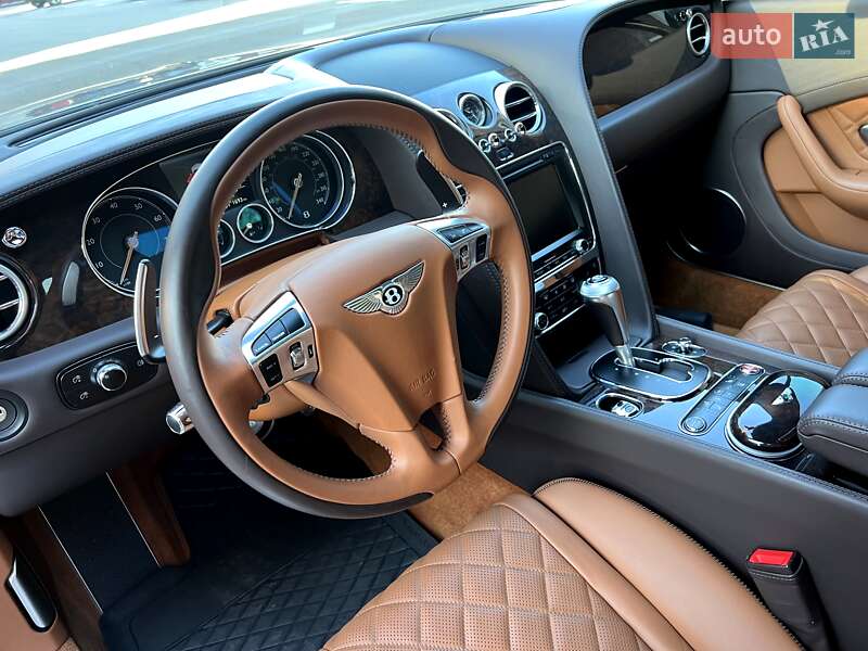 Купе Bentley Continental GT 2016 в Киеве фото 24 Купе Bentley Continental GT 2016 в Киеве