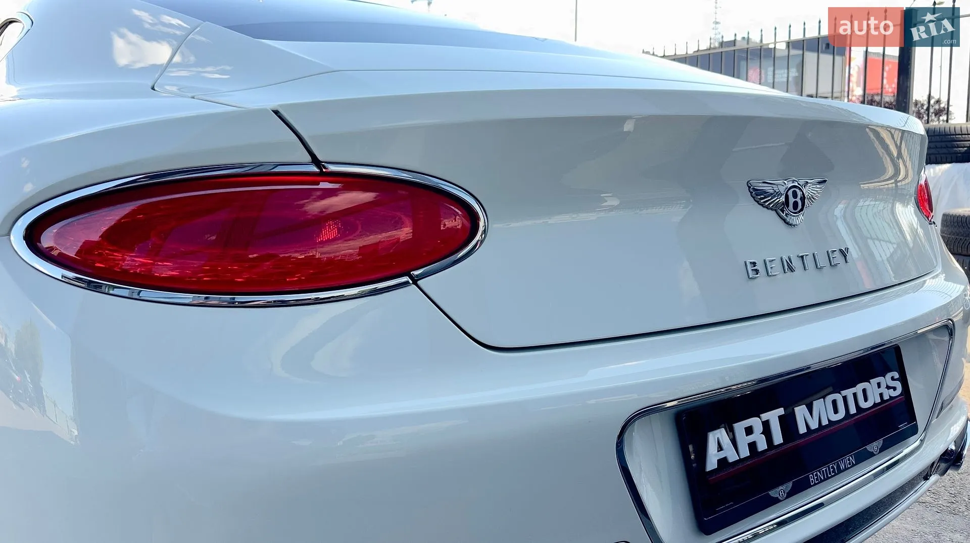 2020 Bentley Continental - мініатюра 13