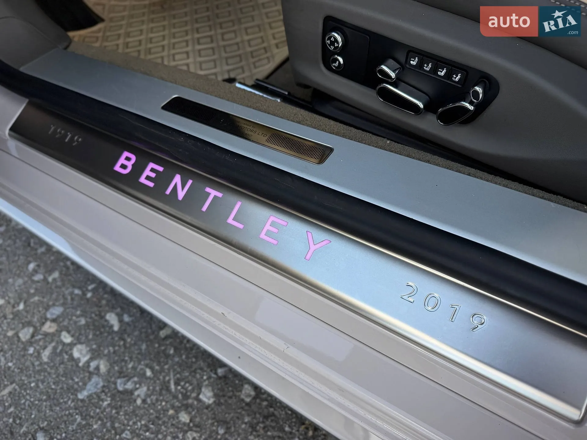 2019 Bentley Continental - мініатюра 51