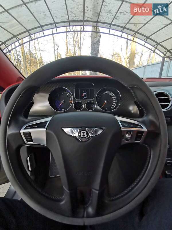 Купе Bentley Continental 2010 в Києві