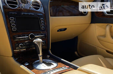 Седан Bentley Flying Spur 2010 в 