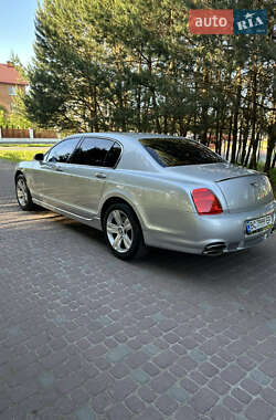Седан Bentley Flying Spur 2008 в 