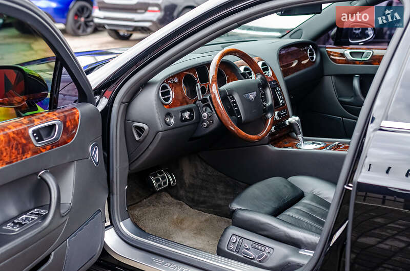 Седан Bentley Flying Spur 2007 в Киеве