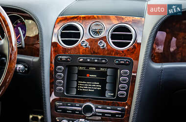 Седан Bentley Flying Spur 2007 в Киеве