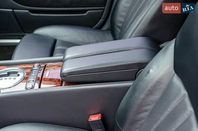 Седан Bentley Flying Spur 2007 в Киеве
