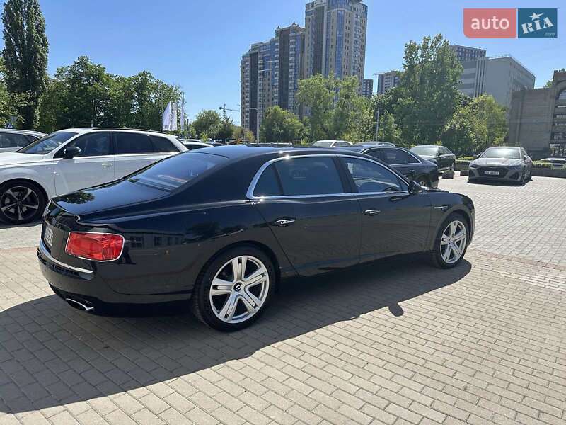 Лімузин Bentley Flying Spur 2014 в Києві