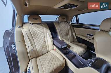 Седан Bentley Flying Spur 2017 в 