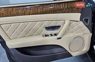 Седан Bentley Flying Spur 2017 в 