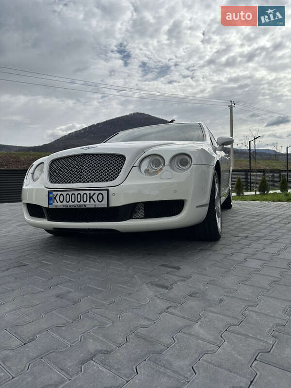 Седан Bentley Flying Spur 2008 в Тячеві