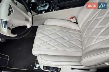 Седан Bentley Flying Spur 2013 в 