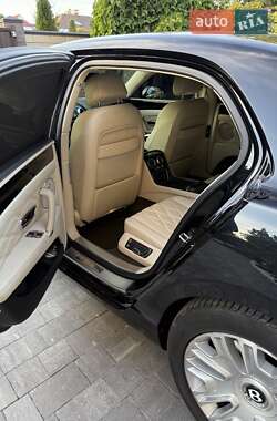 Седан Bentley Flying Spur 2013 в 