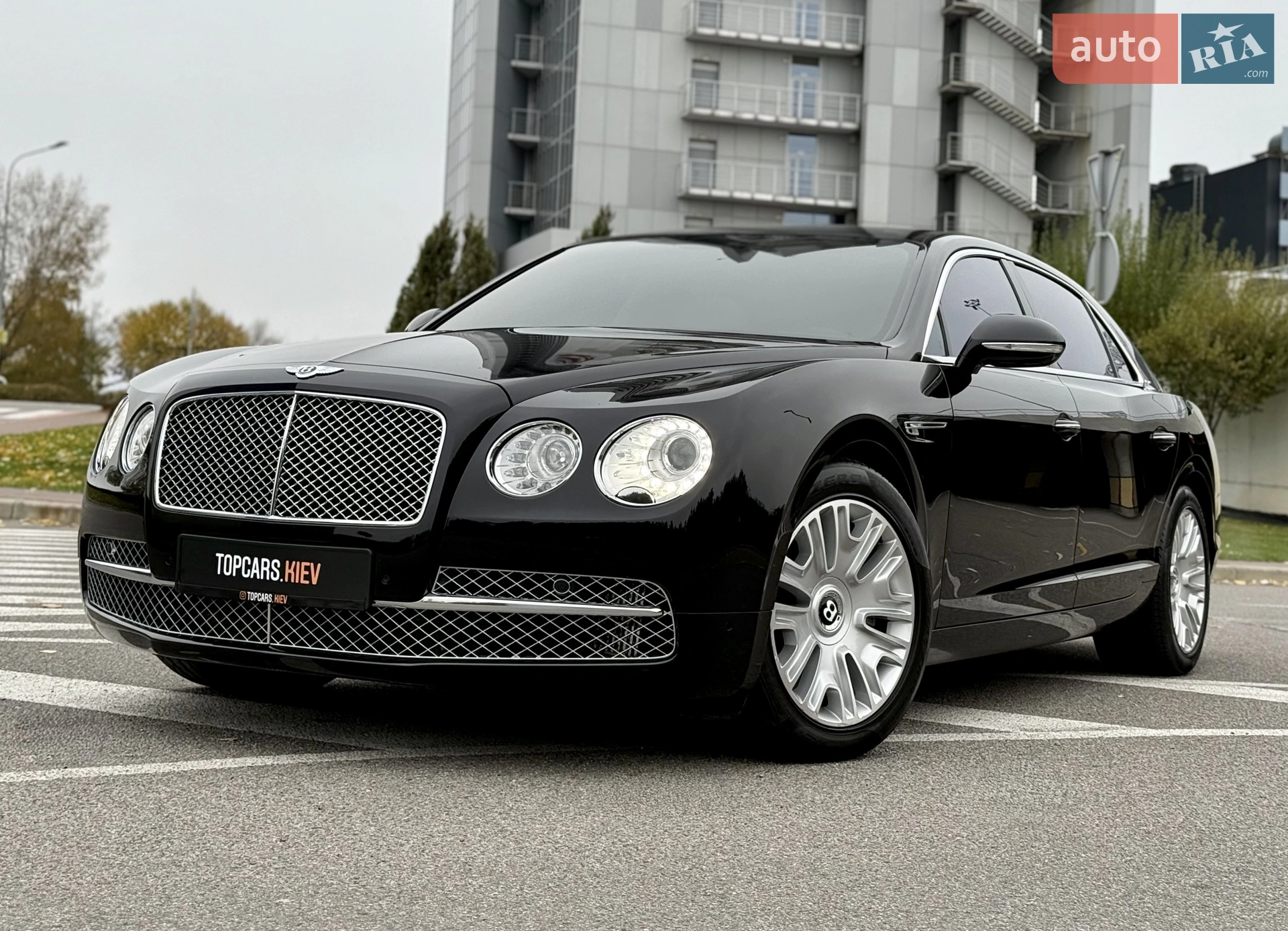 2013 Bentley Flying Spur - мініатюра 4