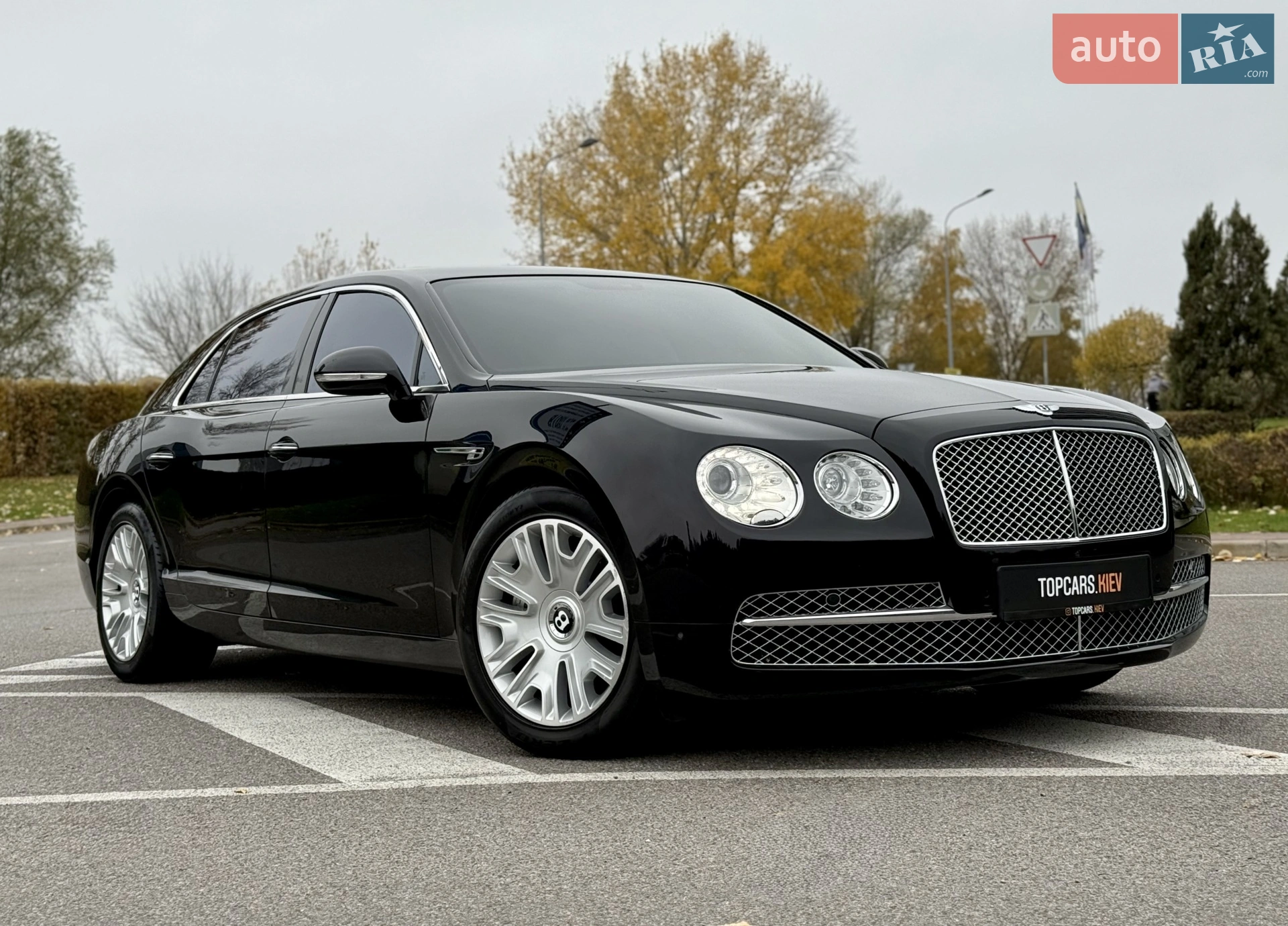 2013 Bentley Flying Spur - мініатюра 26