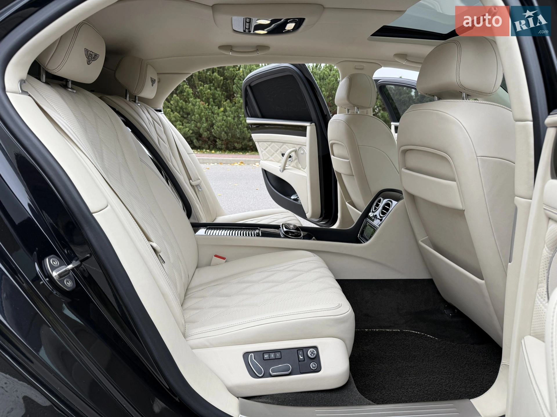 2013 Bentley Flying Spur - мініатюра 53