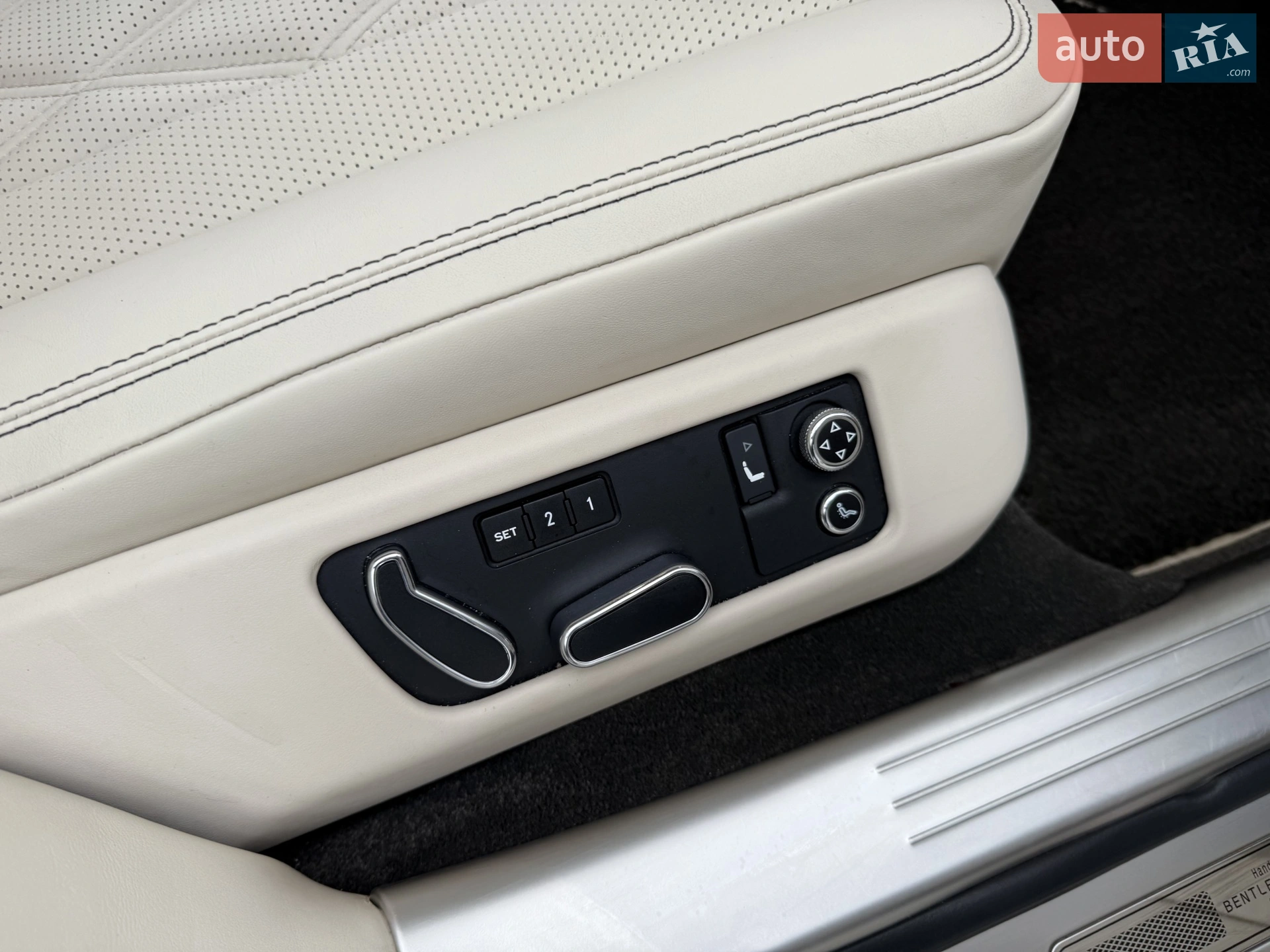 2013 Bentley Flying Spur - мініатюра 58