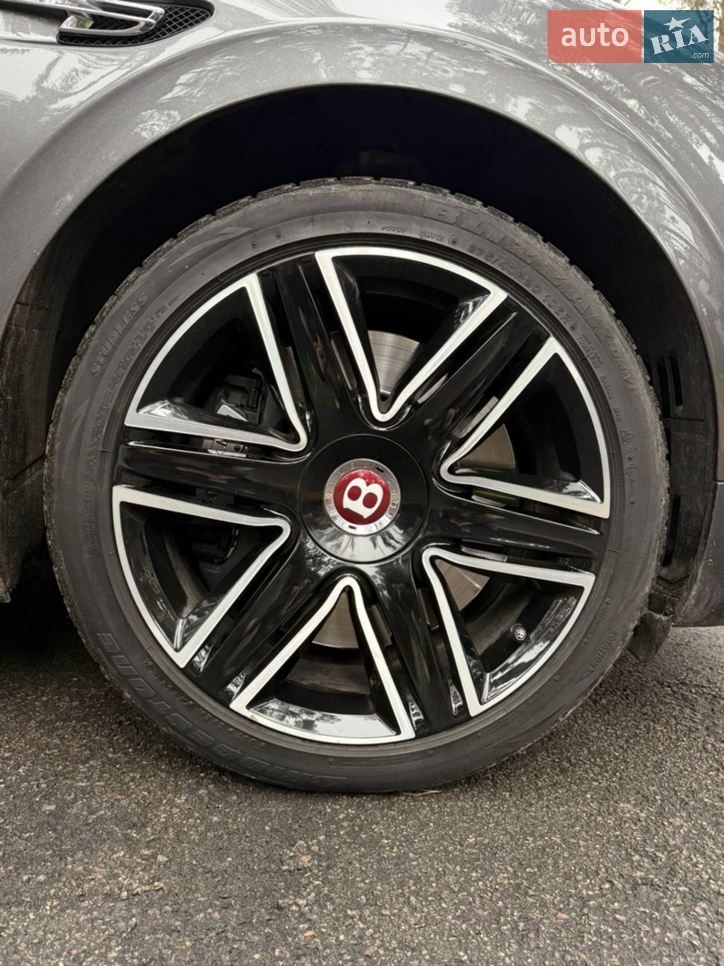 2018 Bentley Flying Spur - мініатюра 8