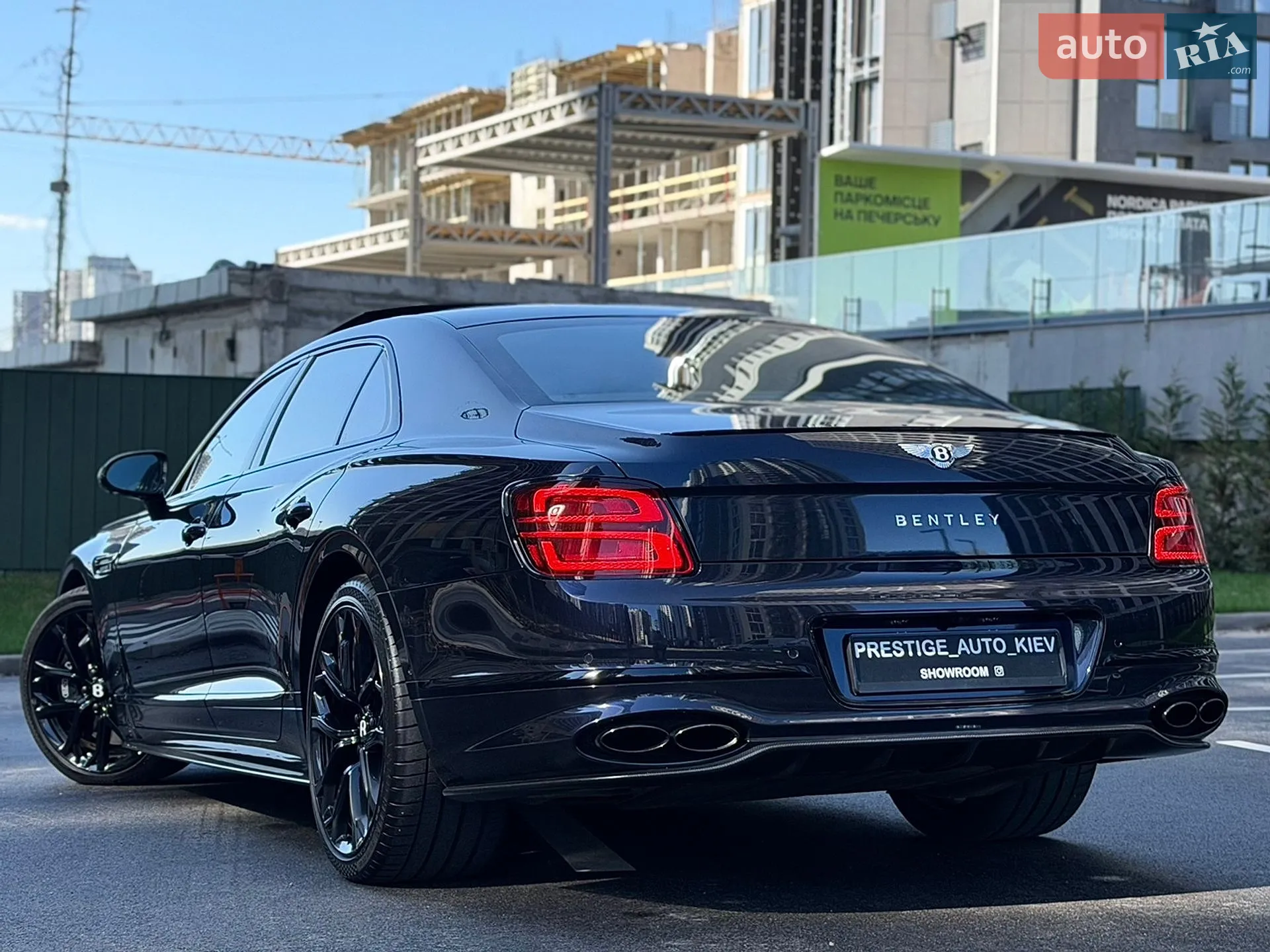 2022 Bentley Flying Spur - мініатюра 29