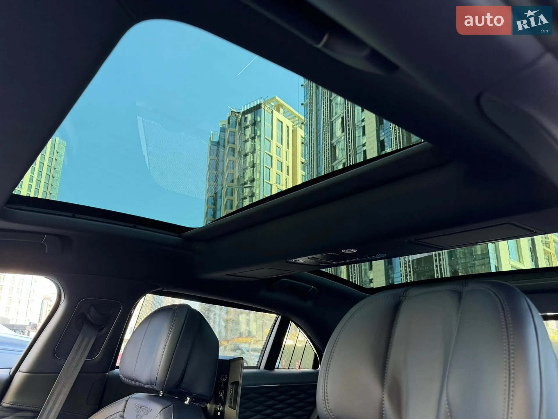 2022 Bentley Flying Spur - мініатюра 104