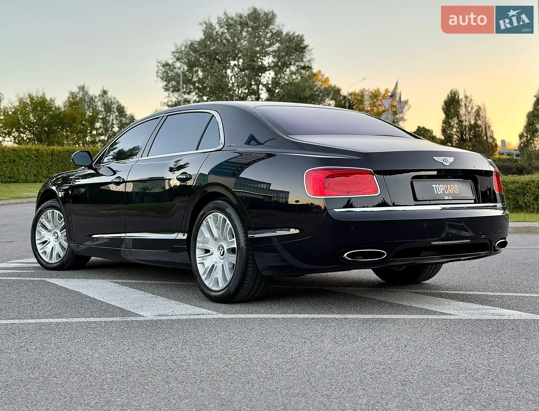2013 Bentley Flying Spur - мініатюра 11