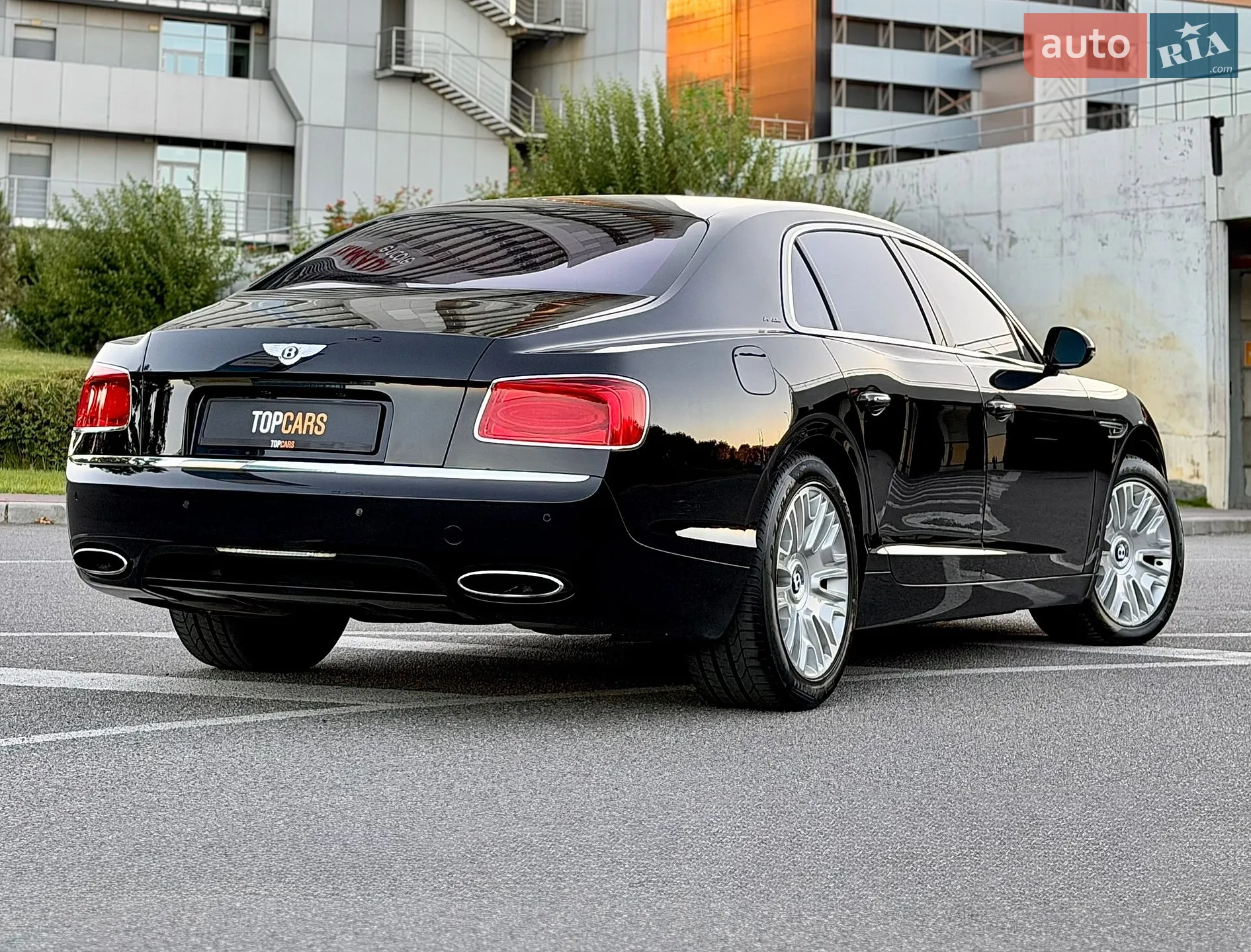 2013 Bentley Flying Spur - мініатюра 17