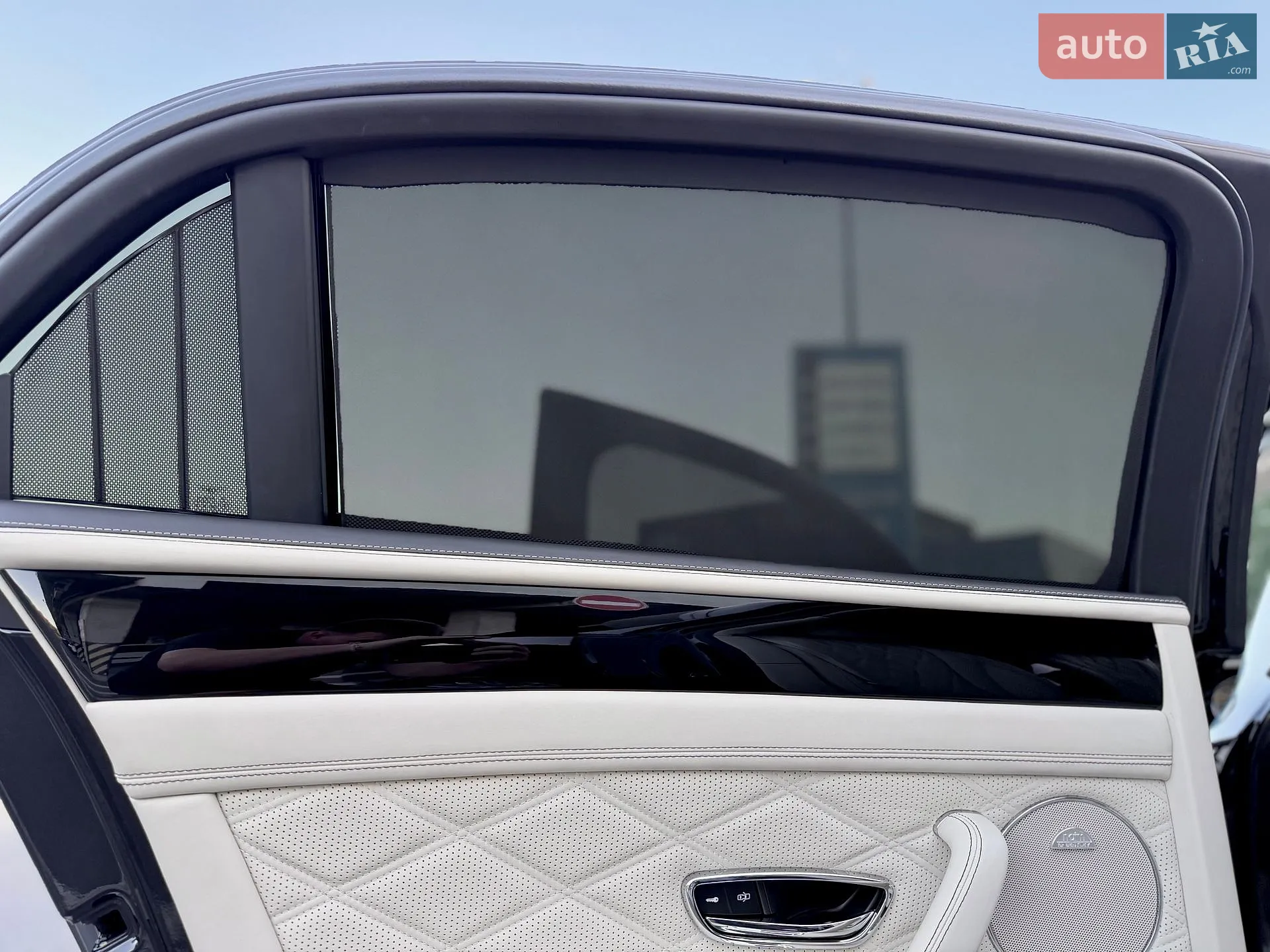 2013 Bentley Flying Spur - мініатюра 53