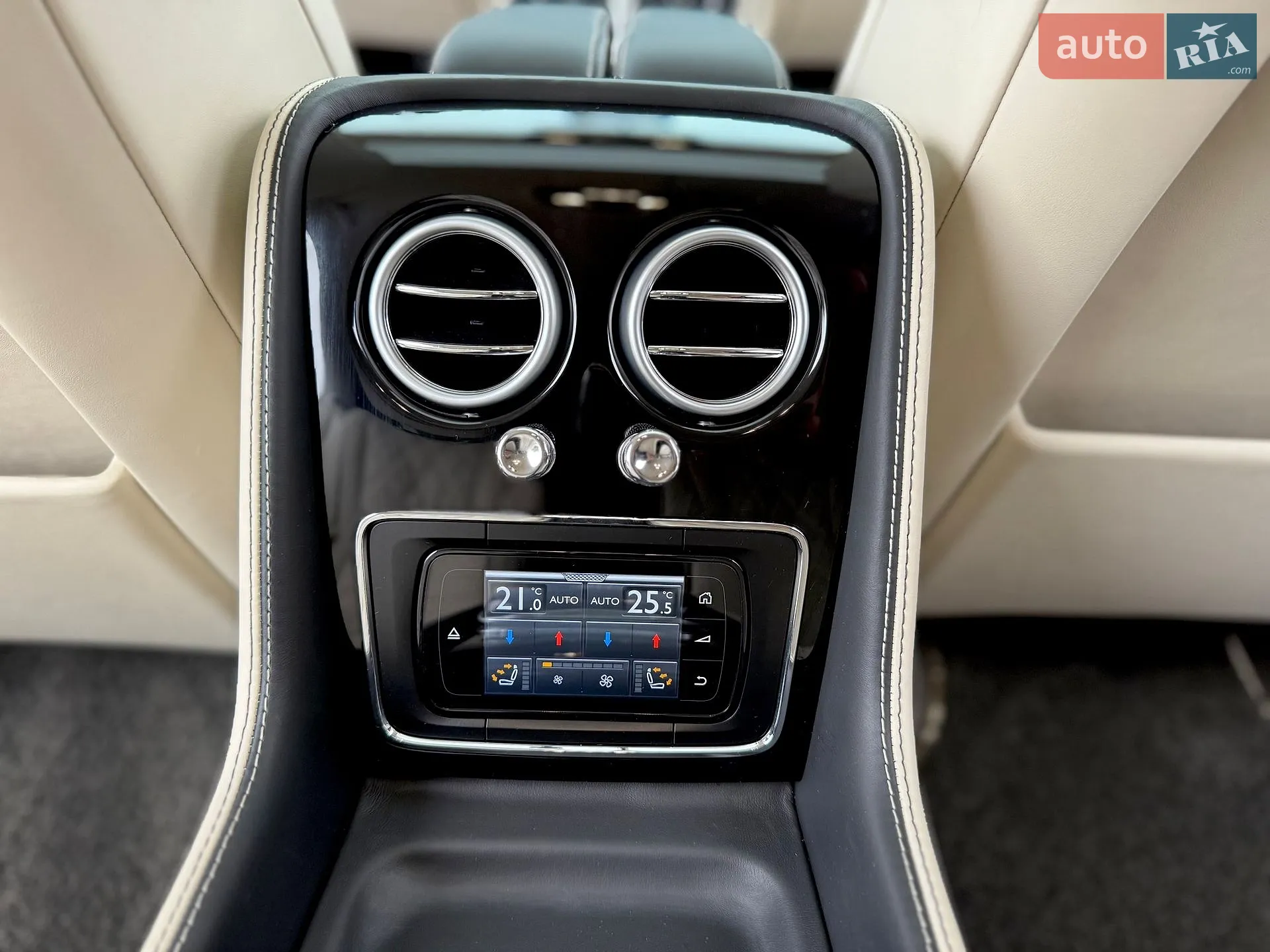 2013 Bentley Flying Spur - мініатюра 84