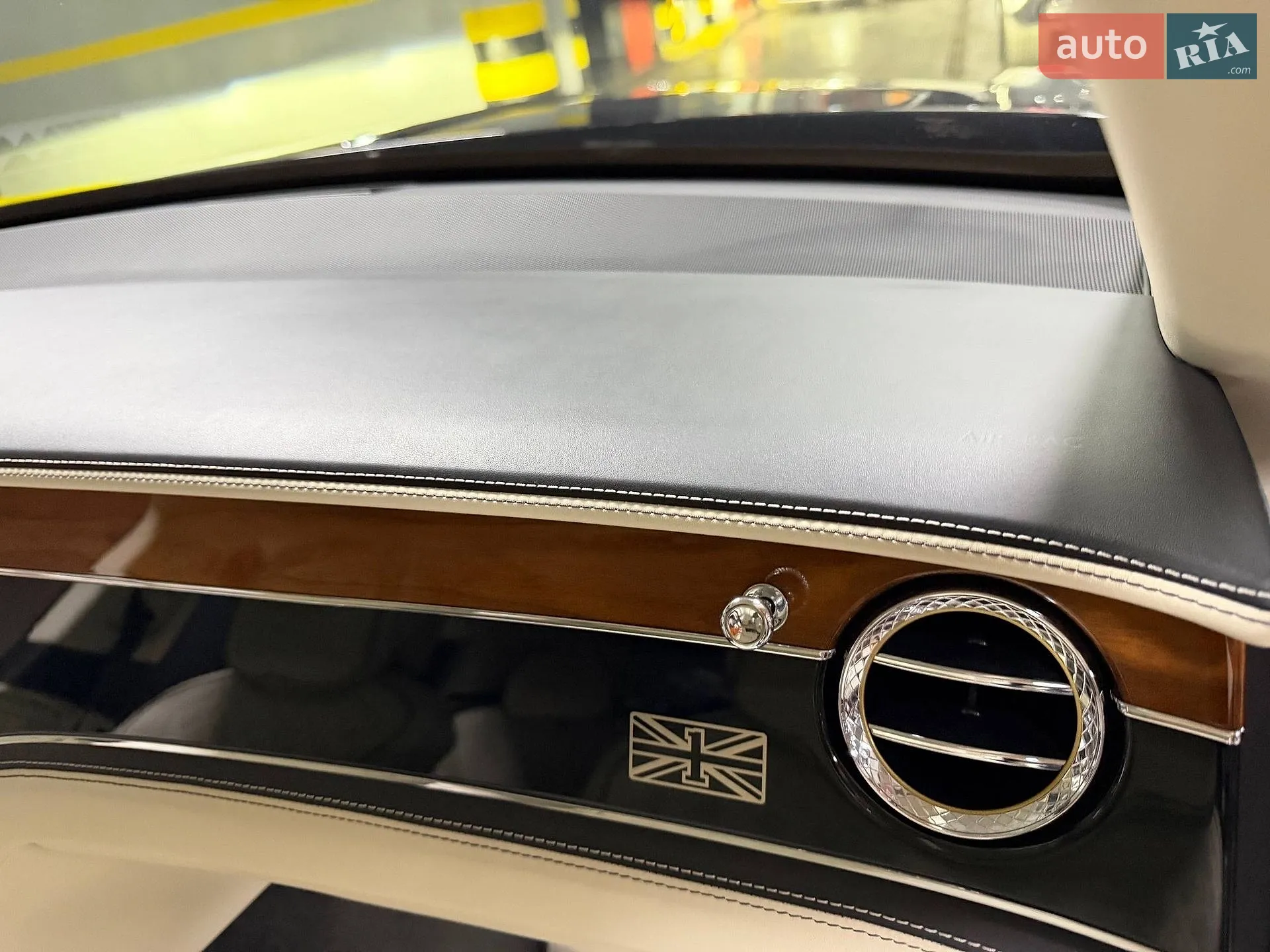 2020 Bentley Flying Spur - мініатюра 105