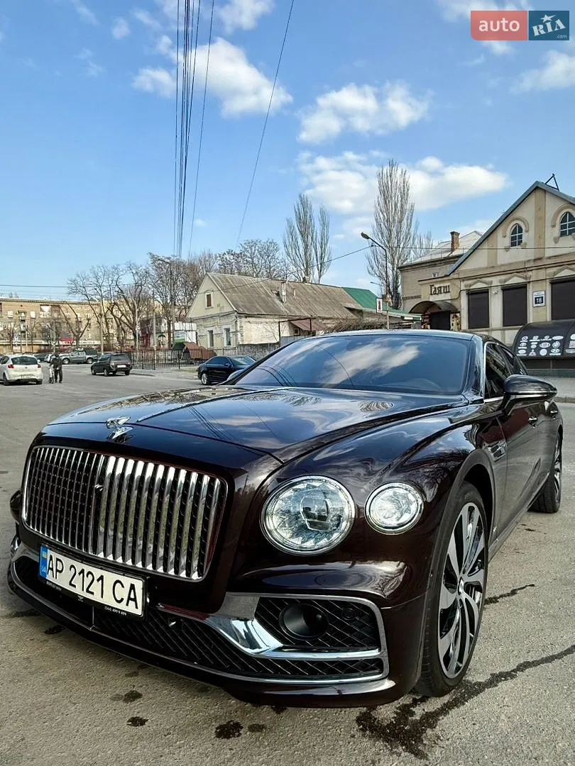 2021 Bentley Flying Spur - мініатюра 11