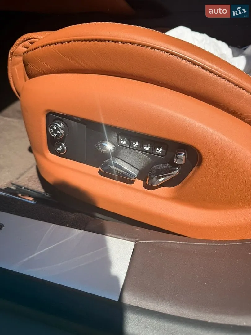 2021 Bentley Flying Spur - мініатюра 17