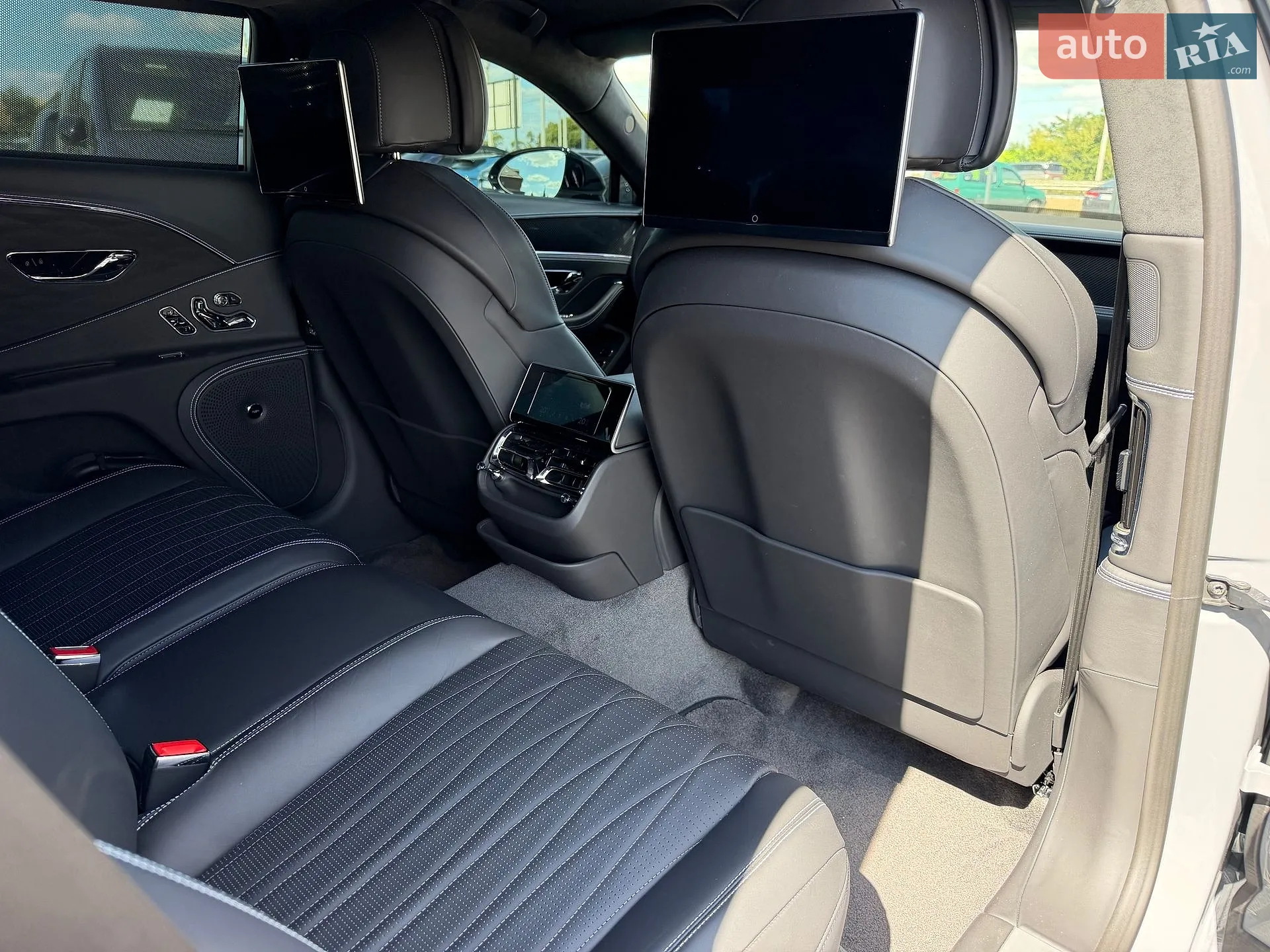 2023 Bentley Flying Spur - мініатюра 53