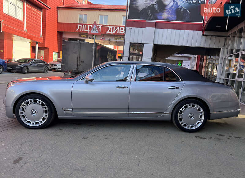 Седан Bentley Mulsanne 2010 в Львове